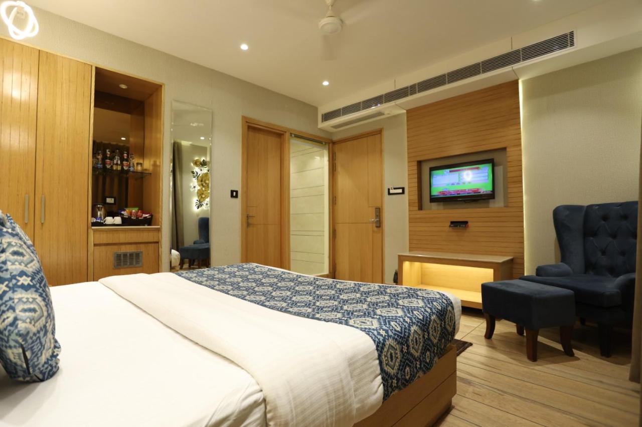 Jrd Luxury-Business Hotel New Delhi Ngoại thất bức ảnh
